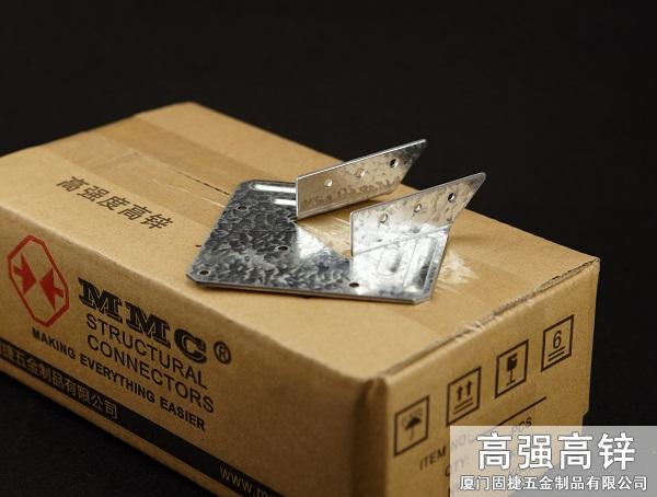 RT15A-38_颶風卡件-菱形連接件-抗風構件-龍骨與橫梁連接件-木屋金屬連接件